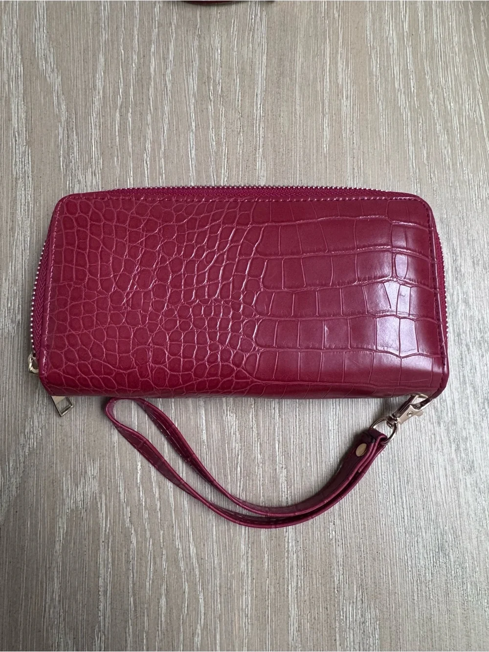 Croc-Embossed Zip Wallet Wristlet in Raspberry